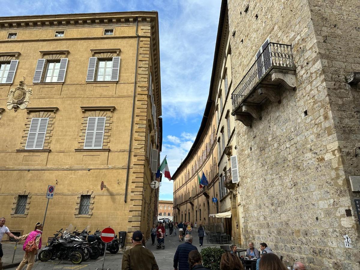 Domus An- Two Bedrooms Apartment -Antique And Historical Home Siena Buitenkant foto