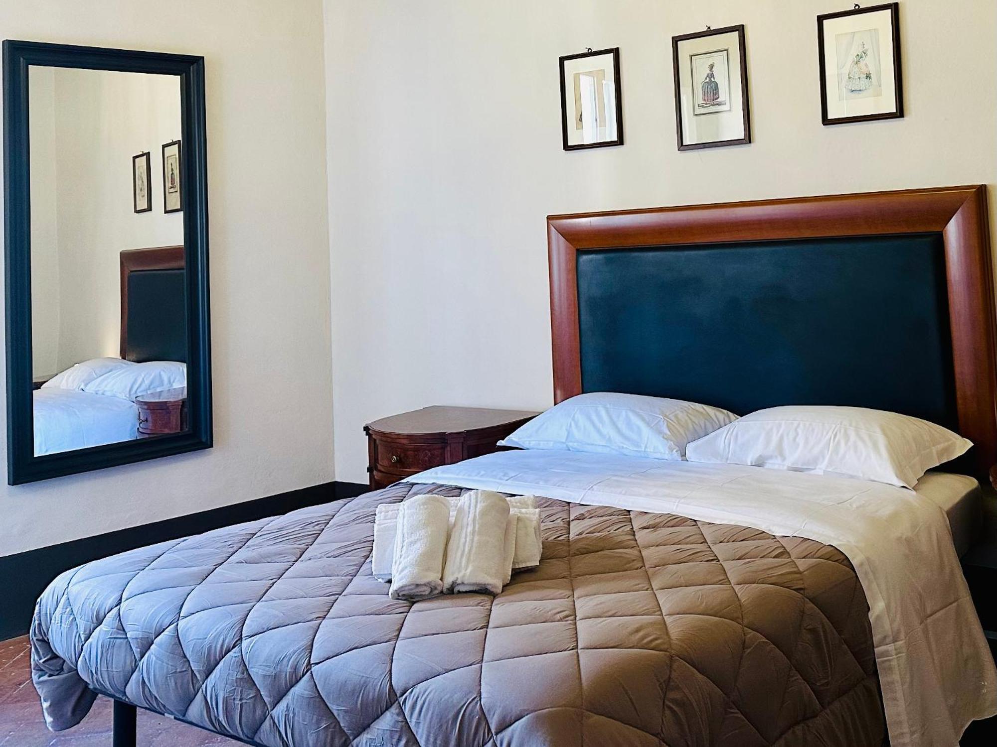 Domus An- Two Bedrooms Apartment -Antique And Historical Home Siena Buitenkant foto